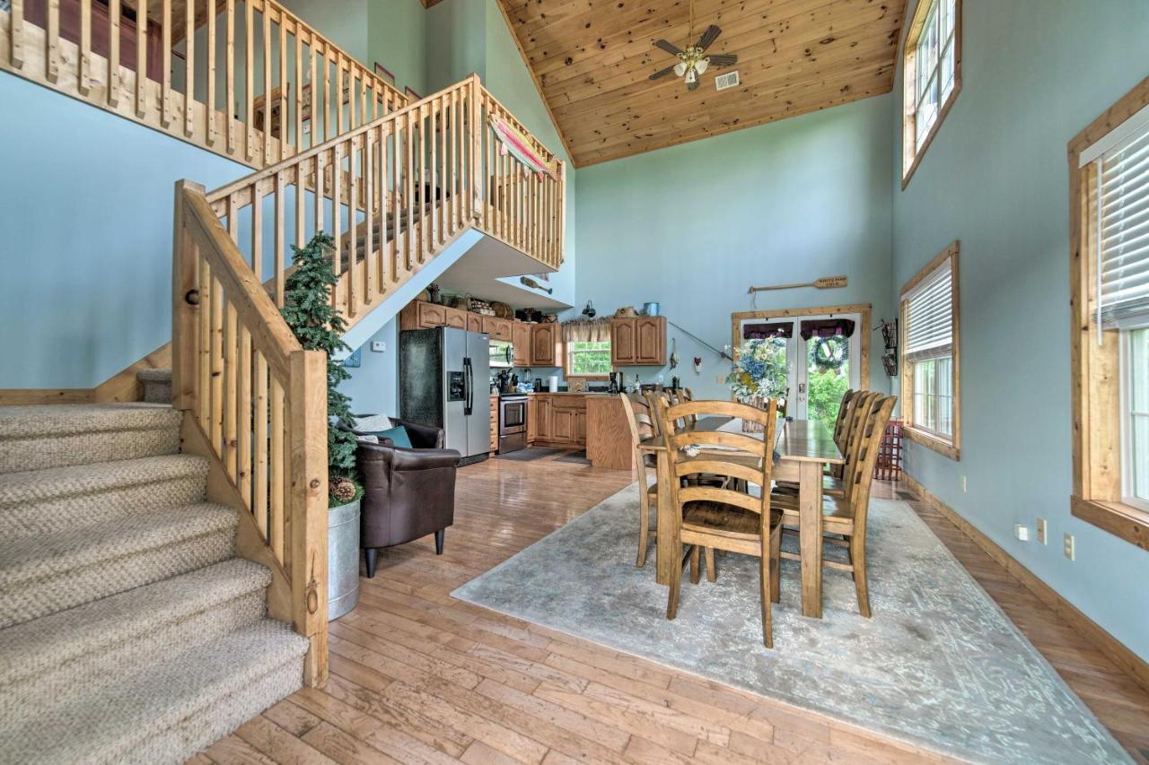 Sevierville Lake House With Deck And Foosball Table! Esterno foto