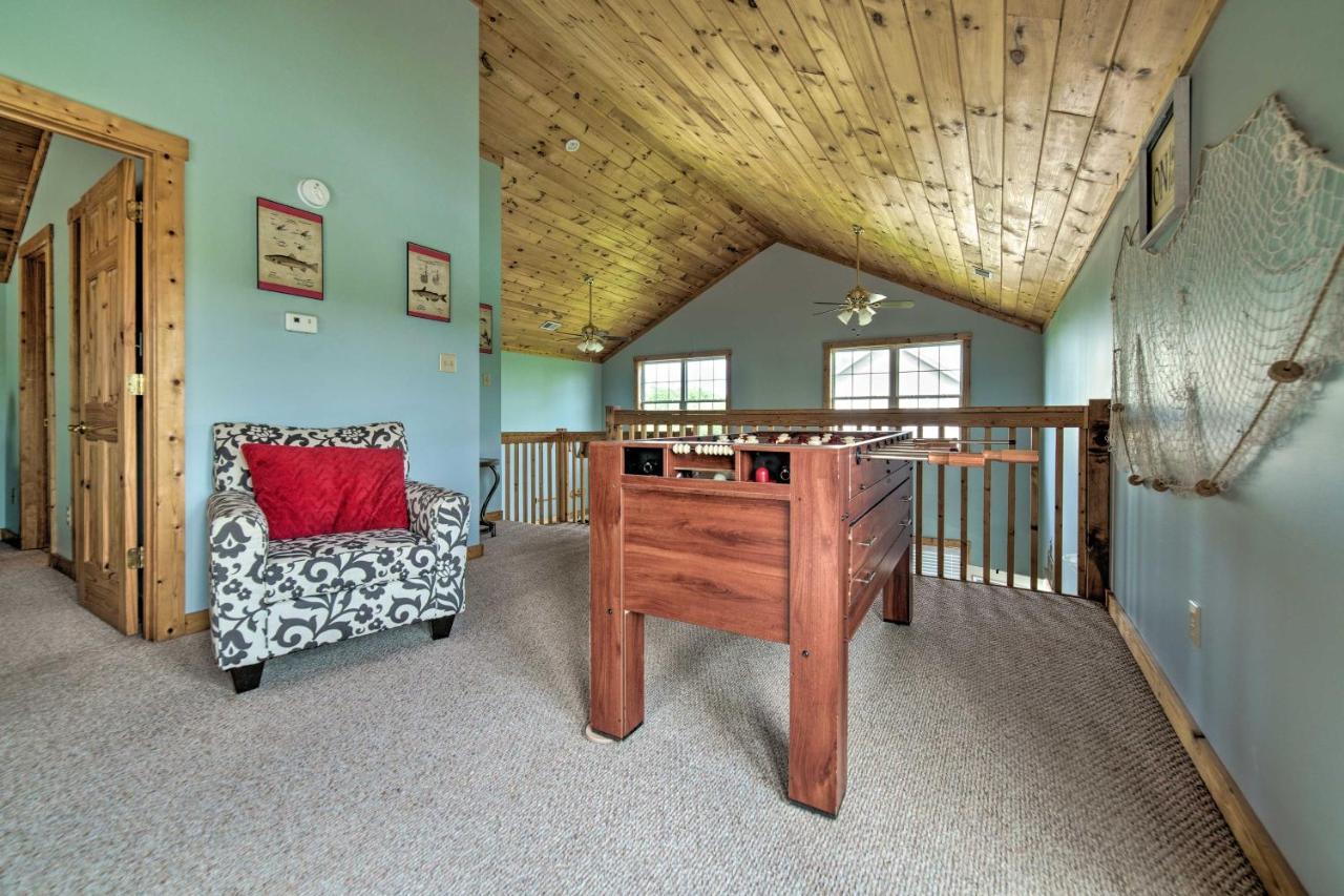 Sevierville Lake House With Deck And Foosball Table! Esterno foto